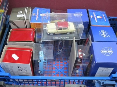 Lot 498 - Twelve 1:43rd scale diecast model cars by...
