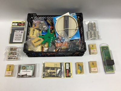 Lot 617 - A Quantity of 'N' Gauge Accessories, including...
