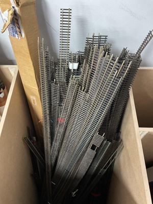 Lot 466 - A quantity of OO gauge track, predominantly...