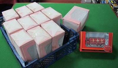 Lot 454 - Thirteen EFE 1:76th scale diecast model AEC...