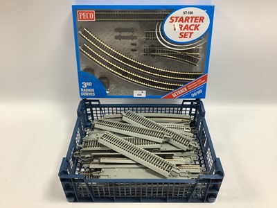Lot 606 - 'HO' Gauge Track, comprising a Peco Ref No...