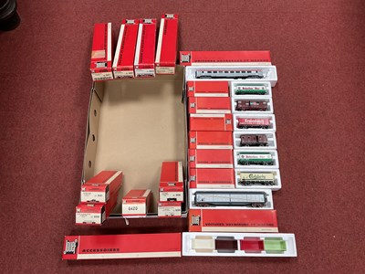 Lot 531 - Eighteen Jouef HO gauge coaches, containers,...