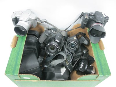 Lot 1077 - A Quantity of Modern Digital Cameras to...