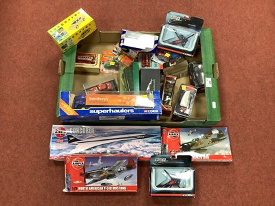 Lot 352 - Approximately Twenty Diecast Model Vehicles by...