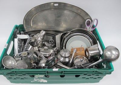 Lot 1029 - A Quantity of Assorted Kitchenalia :- One Box