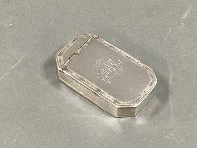 Lot 8 - A Georgian Hallmarked Silver Snuff Box,...
