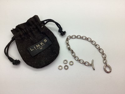 Lot 245 - Links London; A Hallmarked Silver Oval Link...
