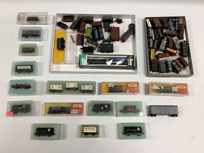 Lot 599 - Approximately Sixty 'N' Gauge/2mm Items of...