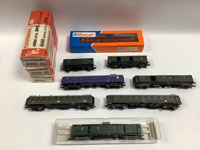 Lot 632 - Eleven HO scale pre-war and East German...