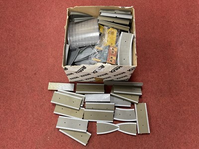 Lot 546 - A Large Quantity of Triang-Hornby Platform...