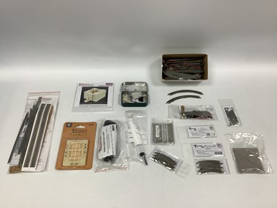 Lot 522 - A Quantity of T-Gauge items including Track,...