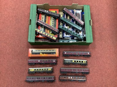 Lot 342 - Approximately Twenty-Two '00' Gauge Coaches,...