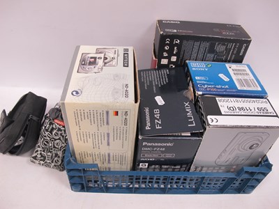 Lot 1091 - Digital Cameras, including boxed Casio Exilim...