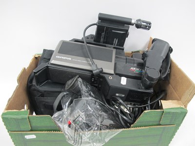 Lot 1100 - Digital Camcorders and Video Cameras,...