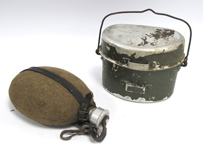 Lot 371 - WWII German Army Canteen, stamped 'RZM/6/11',...