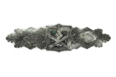 Lot 647 - WWII German Third Reich Army Close Combat...