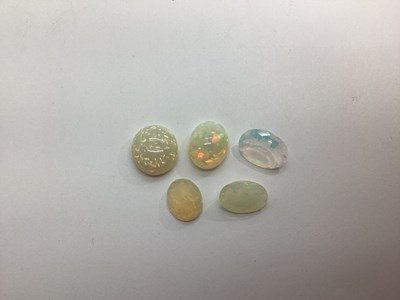 Lot 189 - Unmounted Opals. (5)
