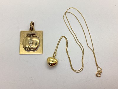 Lot 174 - A 9ct Gold Apple Pendant, together with a...