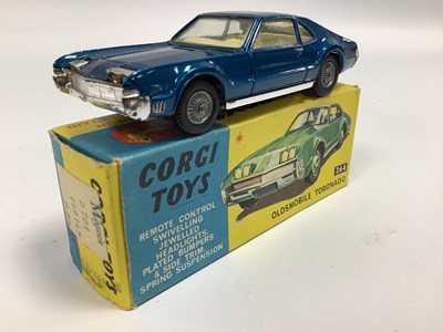 Lot 999 - Original Corgi Toys No. 264 Oldsmobile...