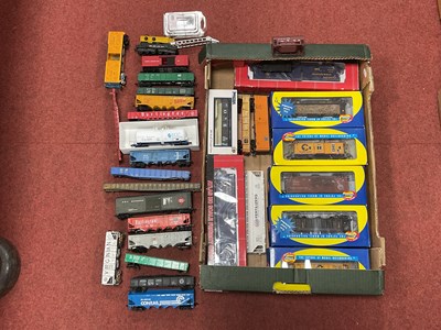 Lot 556 - Approximately Twenty-Five 'HO' Scale American...