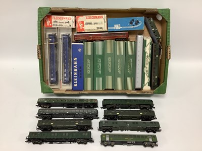 Lot 395 - Approximately Twenty-Three 'HO' Scale European...