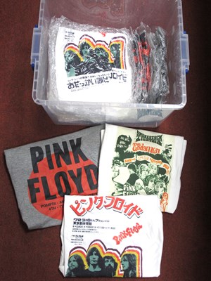 Lot 633 - A Collection of 15+ Pink Floyd T-Shirts,...
