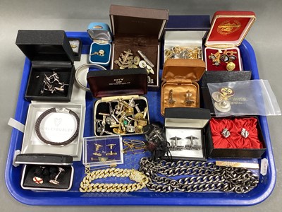 Lot 272 - A Collection of Cufflinks and Other Gent's...