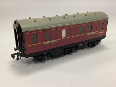 Lot 208 - A Hornby Dublo OO Gauge (2-Rail) Six Wheeled...
