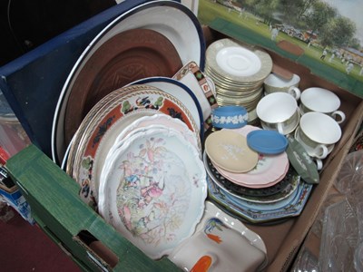 Lot 1006 - Royal Doulton part tea service in the 'Sonnet'...