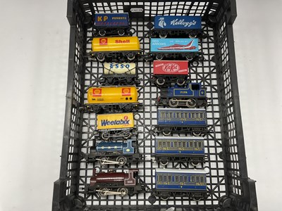 Lot 250 - Three 00 gauge 0-4-0 locomotives by Hornby and...