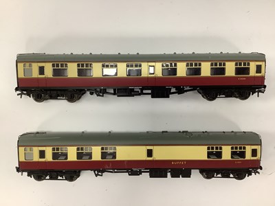 Lot 169 - Two Bachmann 00 gauge Mk1 coaches in BR red...