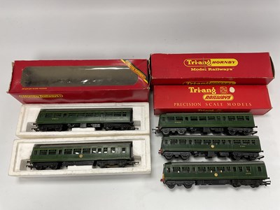 Lot 254 - Two boxed 00 gauge two-car Diesel Multiple...