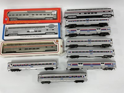 Lot 131 - Eleven HO Gauge American Outline Passenger...