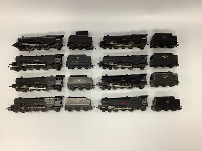 Lot 183 - Eight Triang OO gauge "Princess" class...