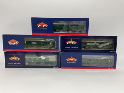Lot 146 - Five Bachmann OO Gauge Southern Region Coaches...
