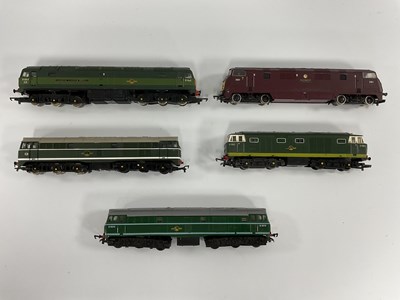 Lot 145 - Five 00 gauge BR diesel locomotives: a...