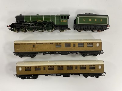 Lot 142 - A Hornby 00 gauge "Flying Scotsman" locomotive...