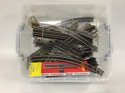 Lot 153 - A quantity of OO gauge nickel silver track...