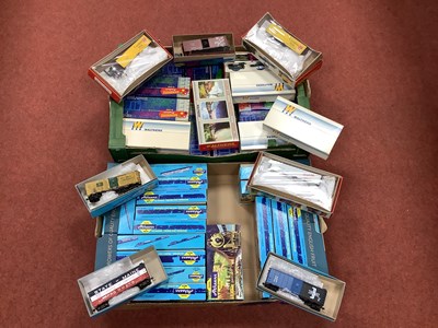 Lot 341 - Approximately fifty-four boxed HO scale...