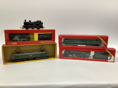 Lot 437 - Five Triang and Hornby 00 gauge locomotives: a...