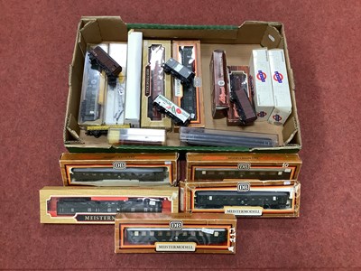 Lot 391 - A collection of Liliput HO scale German...