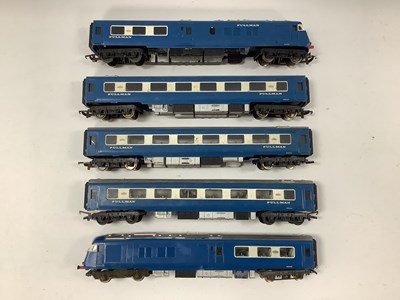 Lot 609 - A Triang 00 gauge "Blue Pullman" train...