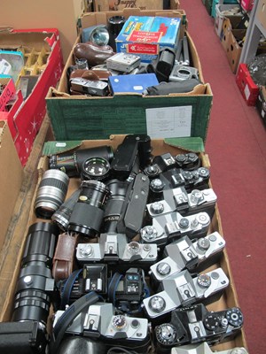 Lot 1123 - Quantity of Mixed Cameras, lenses and...