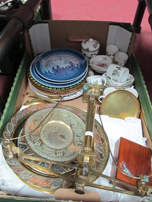 Lot 1130 - Collectables, including metalware such as...