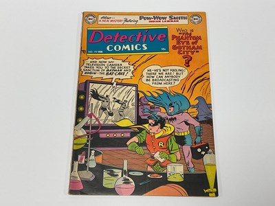 Lot 963 - Detective Comics #192 by DC Comics, 10 cents,...