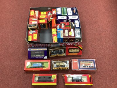 Lot 346 - Approximately forty boxed 00 gauge steam era...