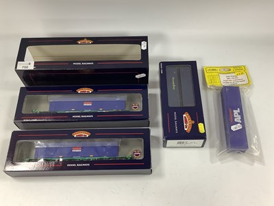 Lot 700 - A boxed Bachmann 00 gauge Intermodal bogie...