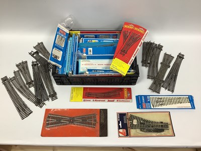 Lot 496 - Approximately forty 00 gauge points by Peco,...