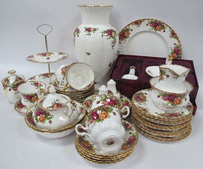 Lot 1270 - Royal Albert “Old Country Roses” Pattern Tea...