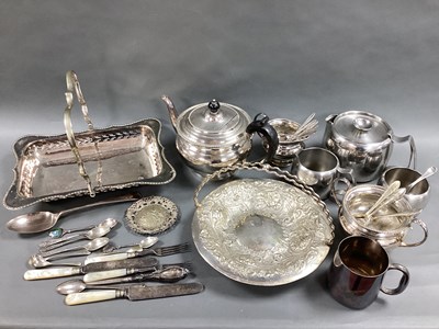 Lot 229 - A Georgian Hallmarked Silver Bright Cut...